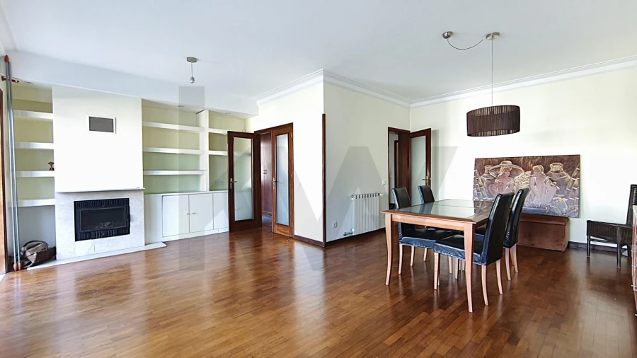 Moradia T4 para Venda em Cidade da Maia Foto 6