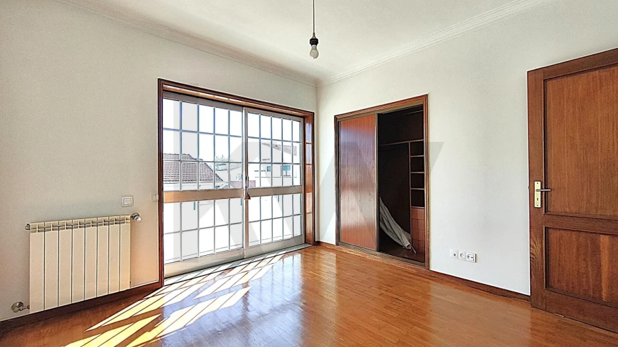 Moradia T4 para Venda em Cidade da Maia Foto 33