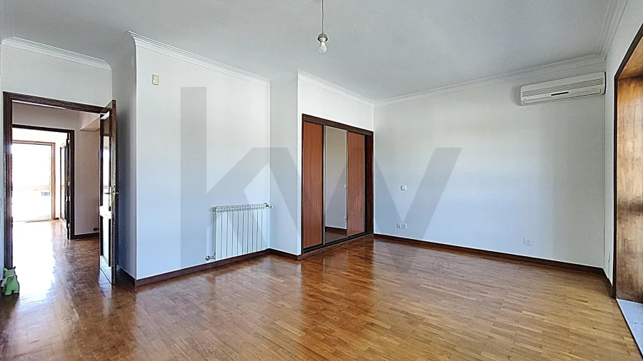 Moradia T4 para Venda em Cidade da Maia Foto 26