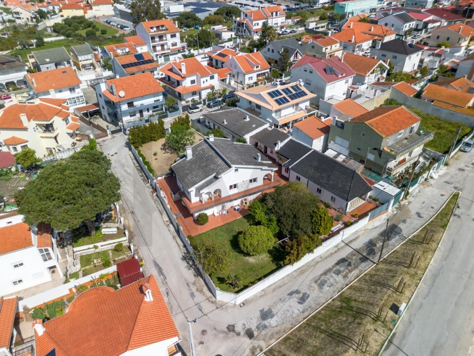 Moradia T4 para Venda em Charneca de Caparica e Sobreda Foto 71