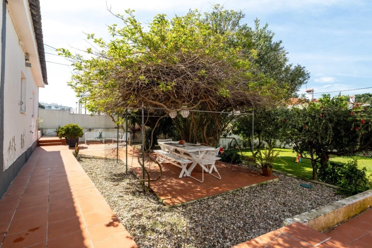 Moradia T4 para Venda em Charneca de Caparica e Sobreda Foto 46