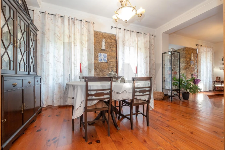 Moradia T4 para Venda em Barcouço Foto 15