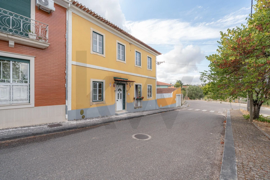 Moradia T4 para Venda em Barcouço Foto 2