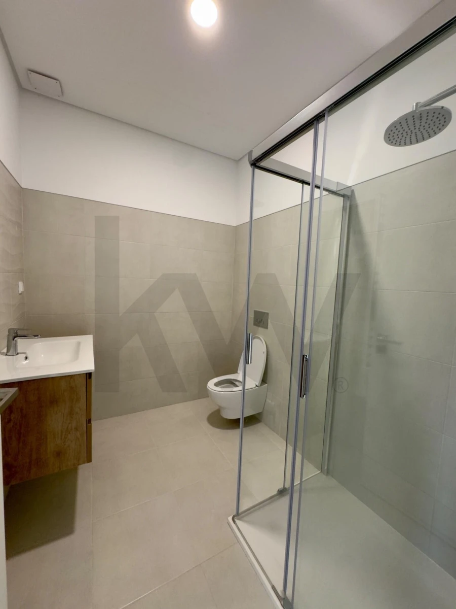 Moradia T3 para Venda em Santa Maria, São Pedro e Matacães Foto 13