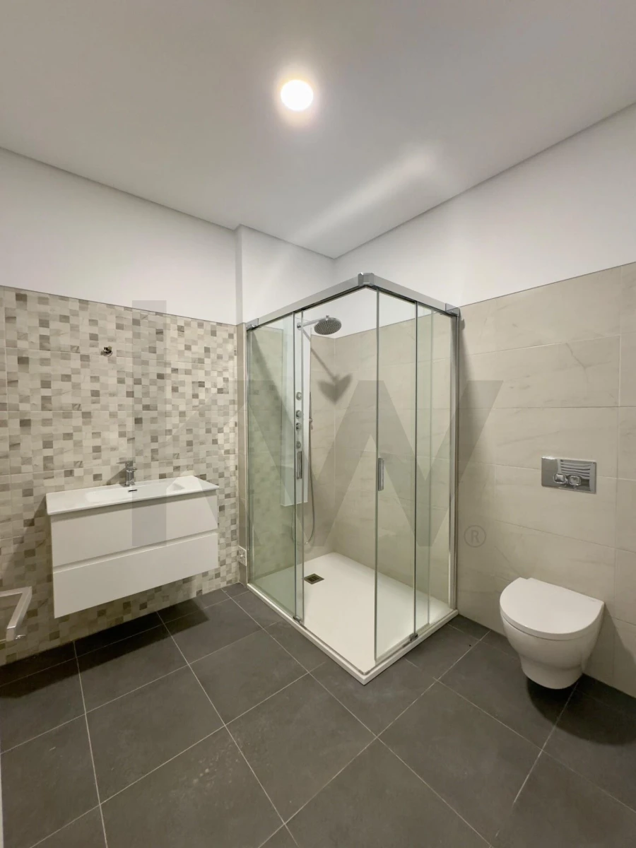 Moradia T3 para Venda em Santa Maria, São Pedro e Matacães Foto 6