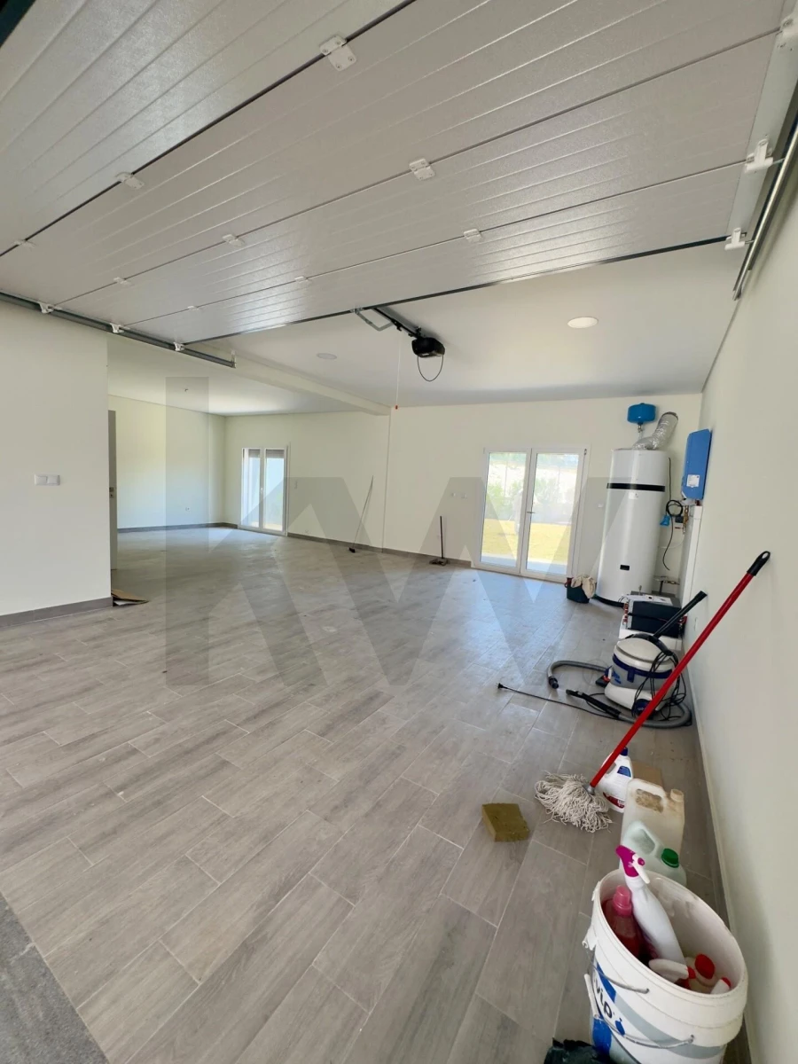 Moradia T3 para Venda em Santa Maria, São Pedro e Matacães Foto 28