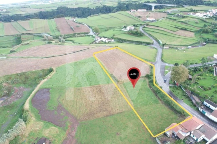 Terreno para Venda em Algarvia Foto 3