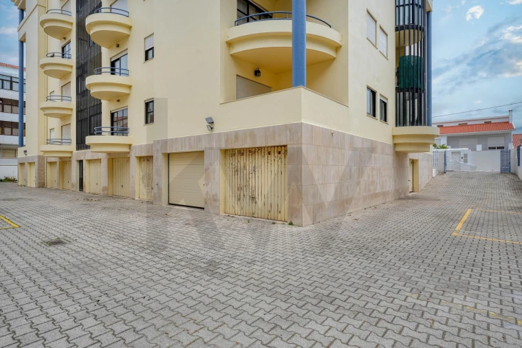 Apartamento T2 para Venda em São Martinho do Porto Foto 31