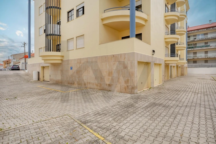 Apartamento T2 para Venda em São Martinho do Porto Foto 25