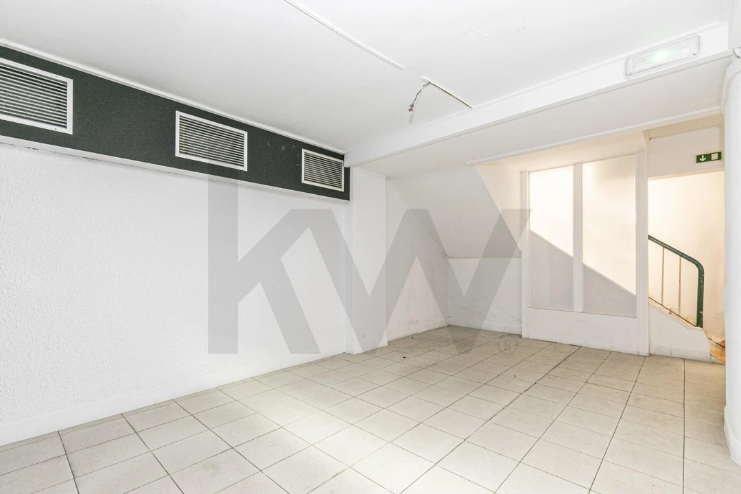 Loja para Venda em Alvalade Foto 14