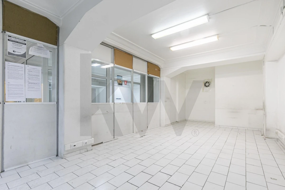 Loja para Venda em Alvalade Foto 6