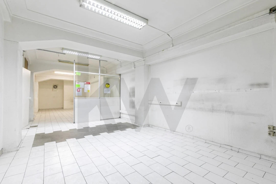 Loja para Venda em Alvalade Foto 5