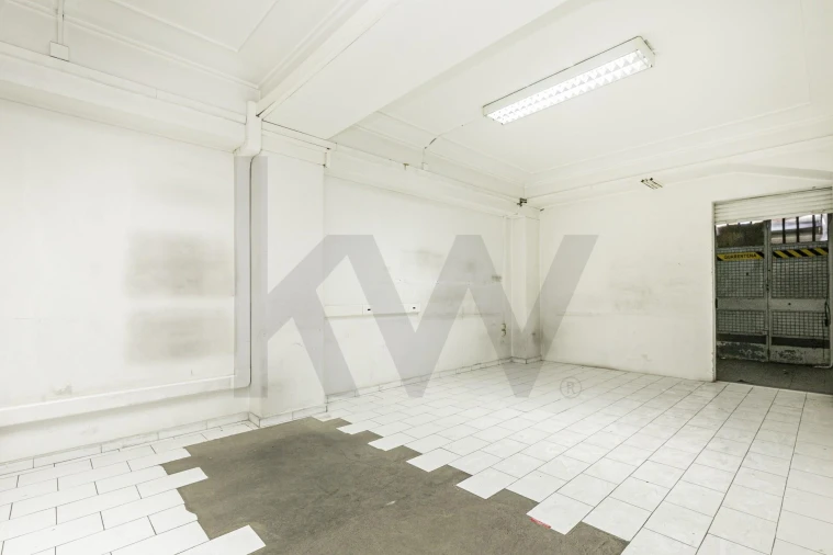 Loja para Venda em Alvalade Foto 8