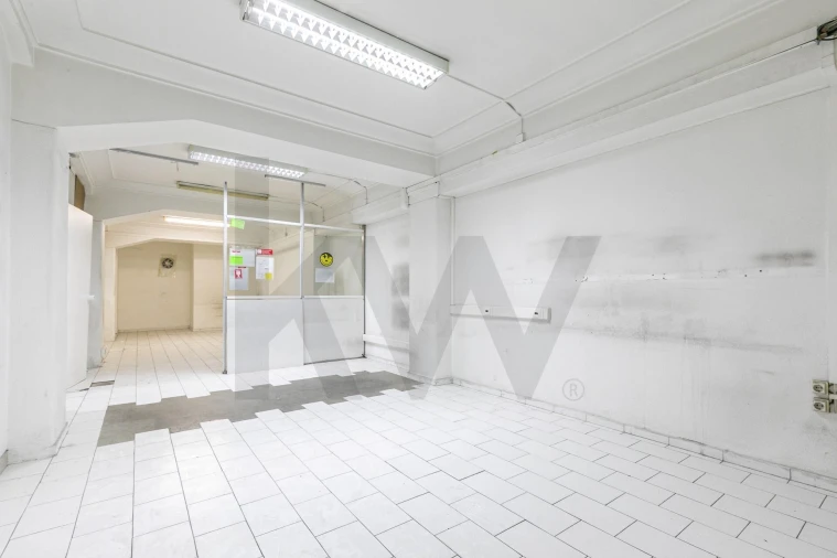 Loja para Venda em Alvalade Foto 5