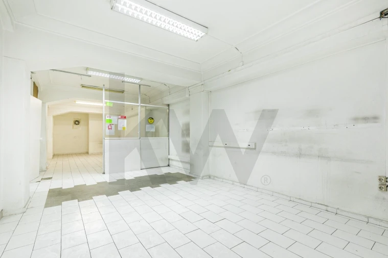 Loja para Venda em Alvalade Foto 10