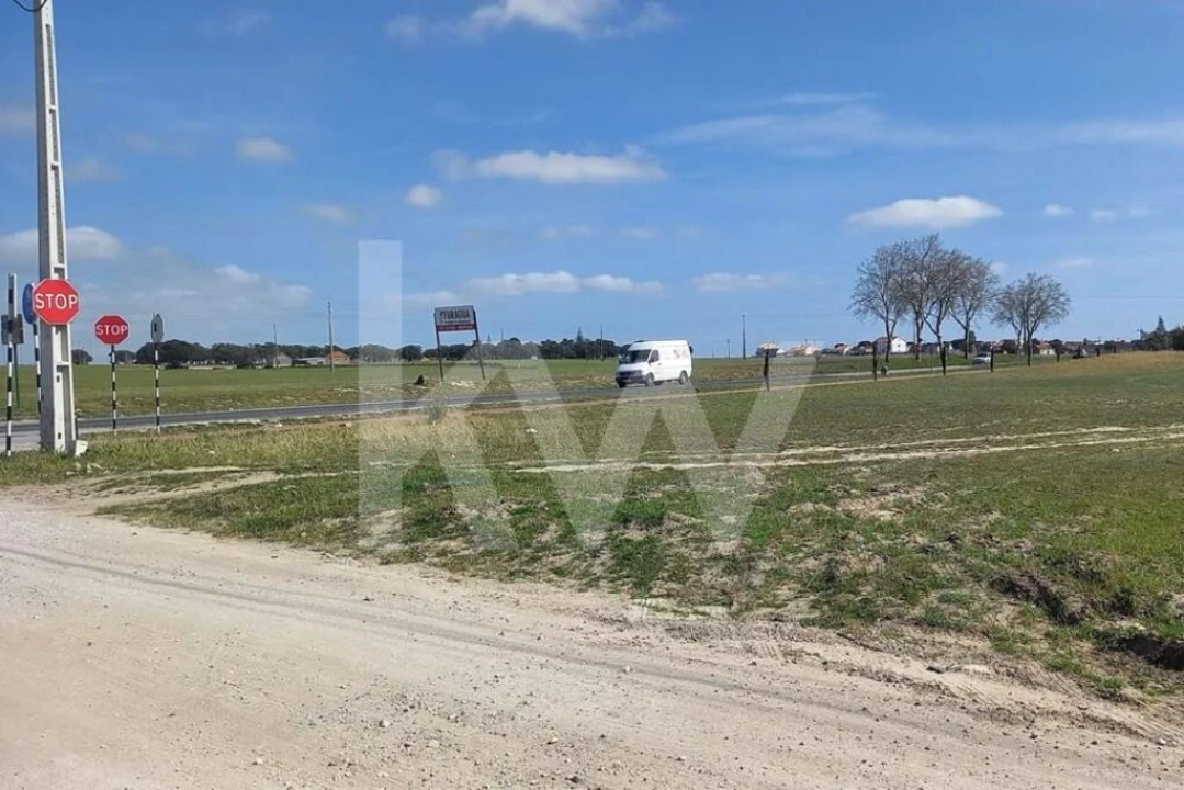 Terreno para Venda em Atalaia e Alto Estanqueiro-Jardia Foto 3