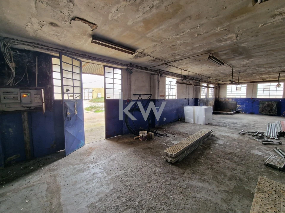 Armazém para Venda em Vila de Cucujães Foto 7