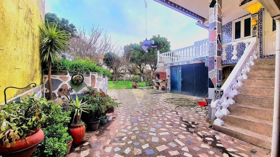 Moradia T5 para Venda em Azurara Foto 3