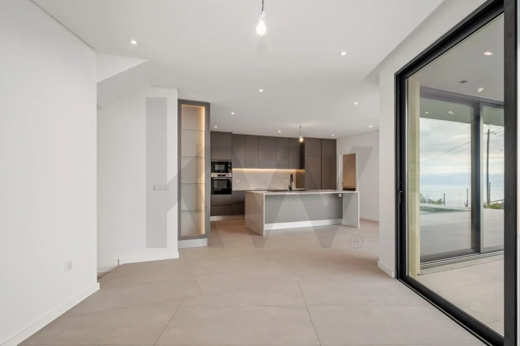 Moradia T4 para Venda em Campanario Foto 40