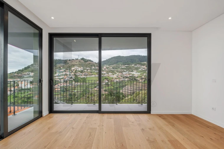 Moradia T4 para Venda em Campanario Foto 26