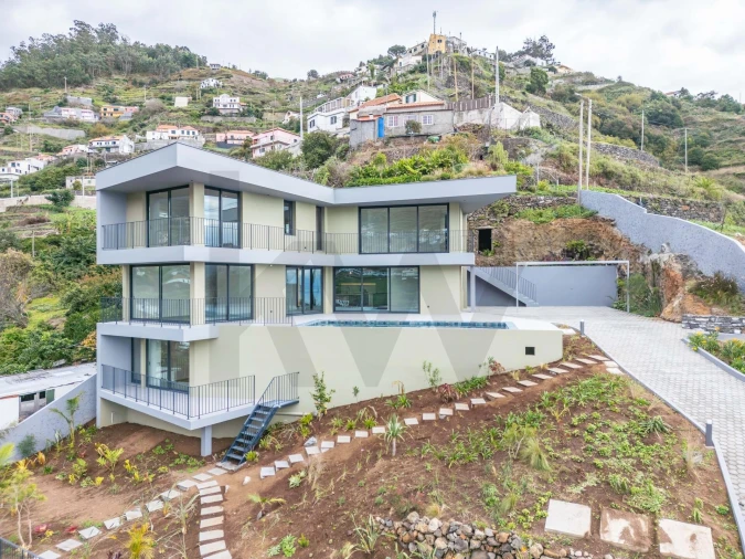 Moradia T4 para Venda em Campanario Foto 52