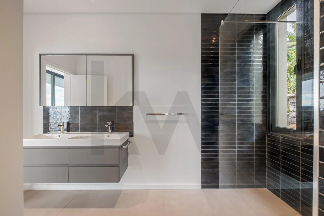 Moradia T4 para Venda em Campanario Foto 17