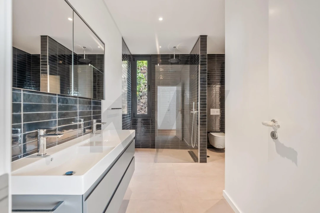 Moradia T4 para Venda em Campanario Foto 16