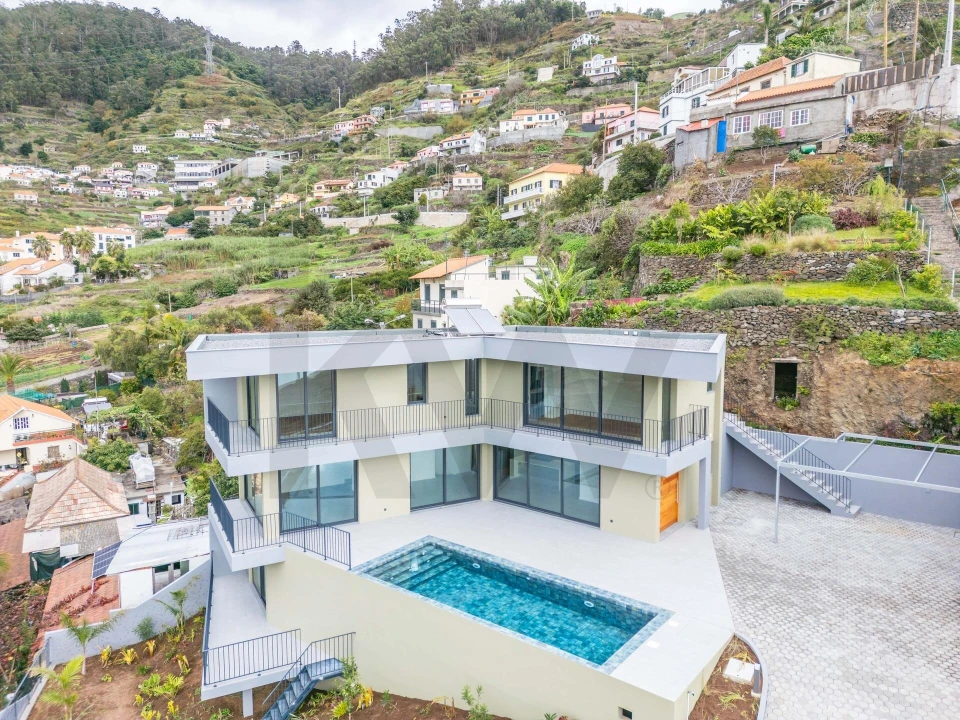 Moradia T4 para Venda em Campanario Foto 53