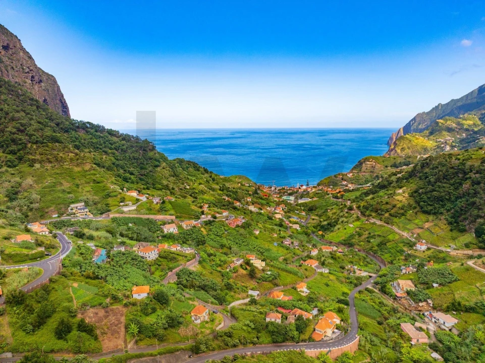 Terreno para Venda em Porto da Cruz Foto 6