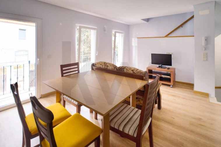 Apartamento T3 para Arrendamento em Sesimbra (Santiago) Foto 2