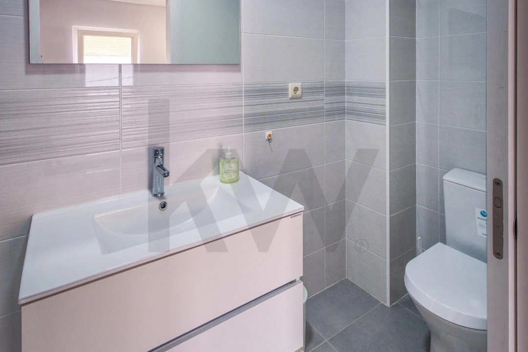 Apartamento T3 para Arrendamento em Sesimbra (Santiago) Foto 17