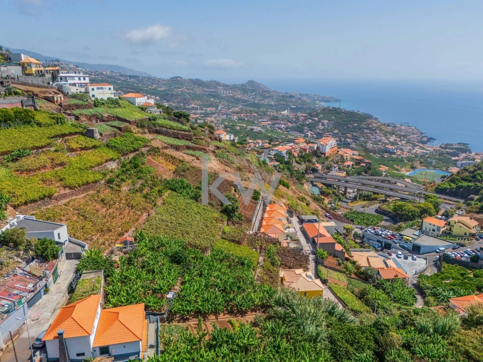 Terreno para Venda em Camara de Lobos Foto 8