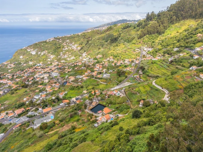 Terreno para Venda em Arco da Calheta Foto 2
