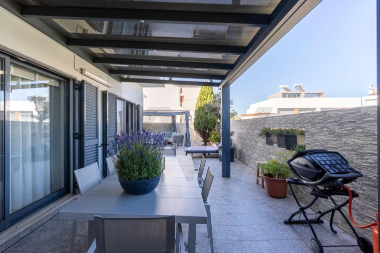 Moradia T4 para Venda em Quelfes Foto 2