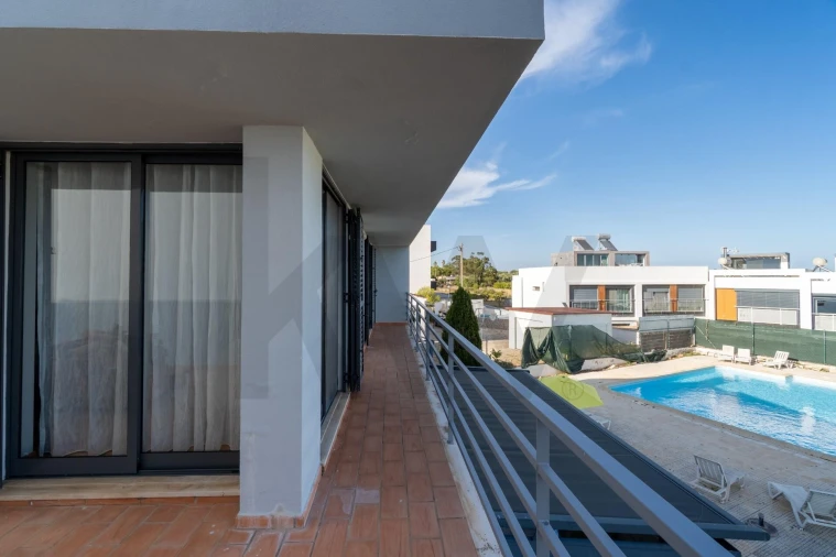 Moradia T4 para Venda em Quelfes Foto 29