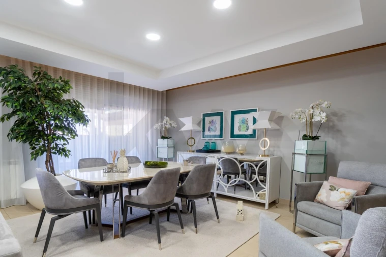 Moradia T4 para Venda em Quelfes Foto 6