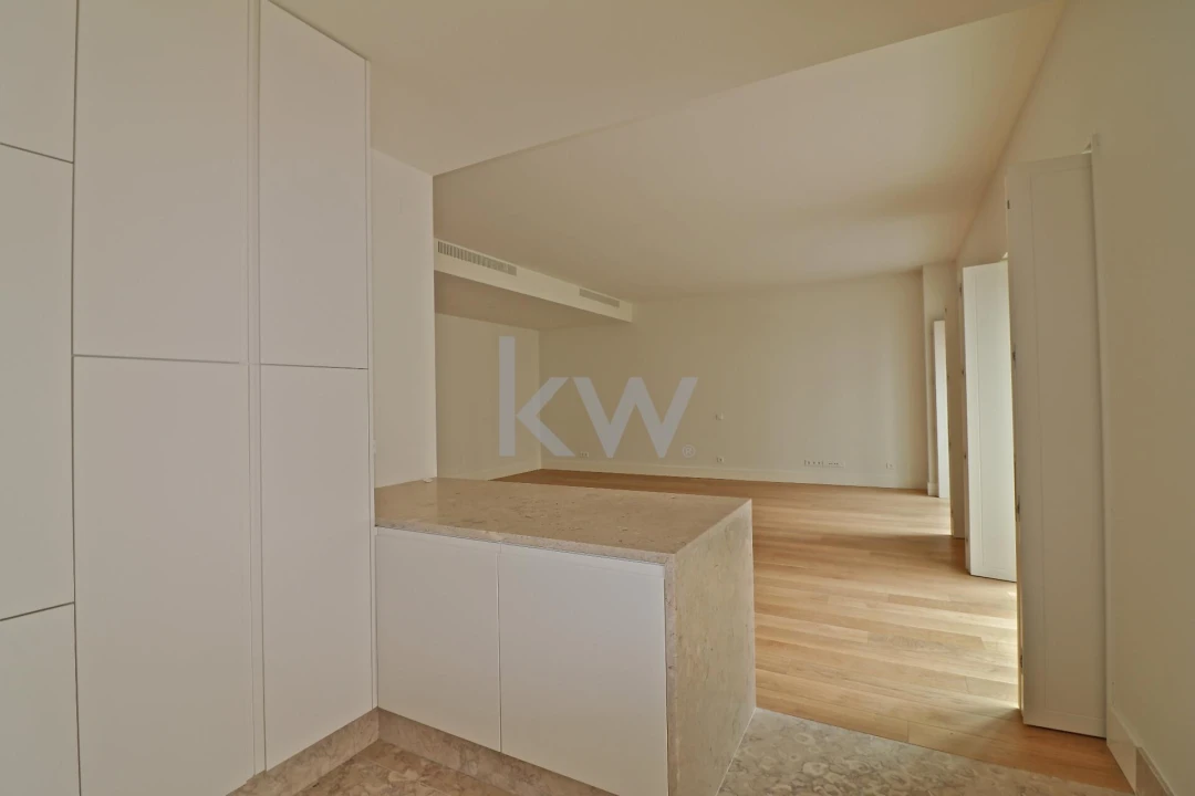Apartamento T3 para Venda em Santo António Foto 6