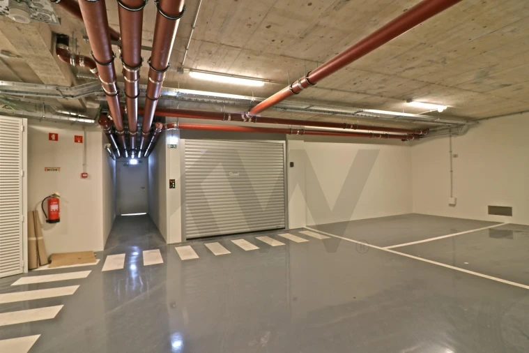 Apartamento T3 para Venda em Santo António Foto 30
