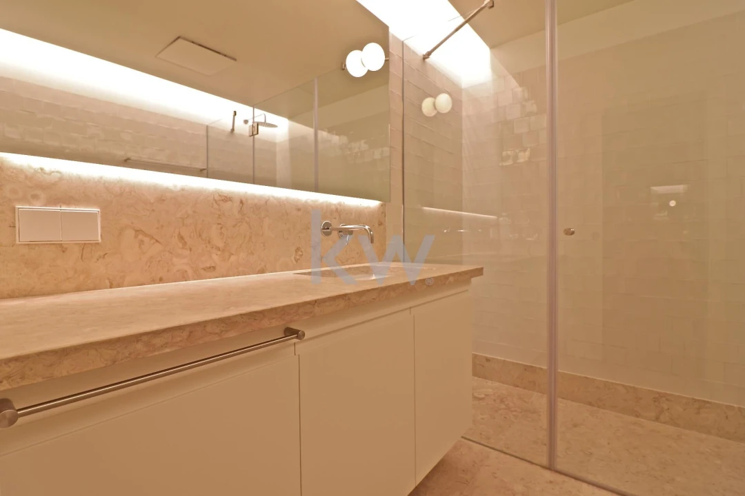 Apartamento T3 para Venda em Santo António Foto 29