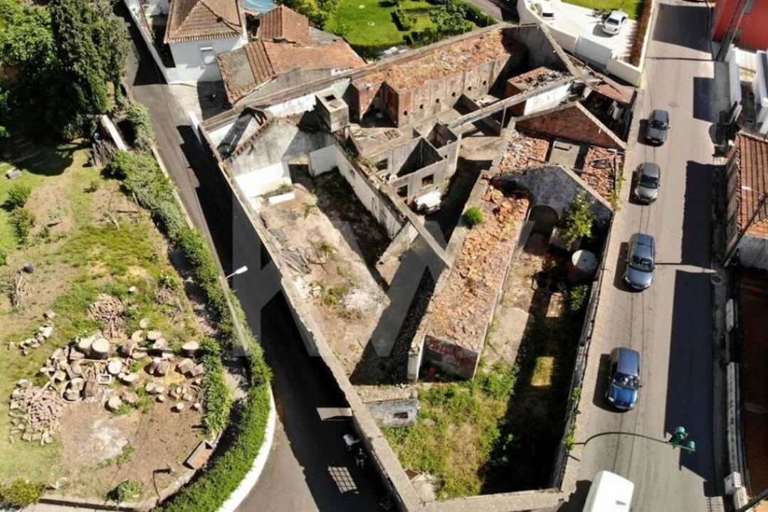 Armazém para Venda em Argoncilhe Foto 1