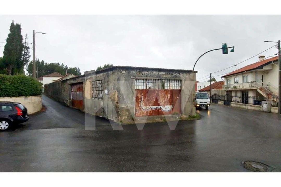 Armazém para Venda em Argoncilhe Foto 10