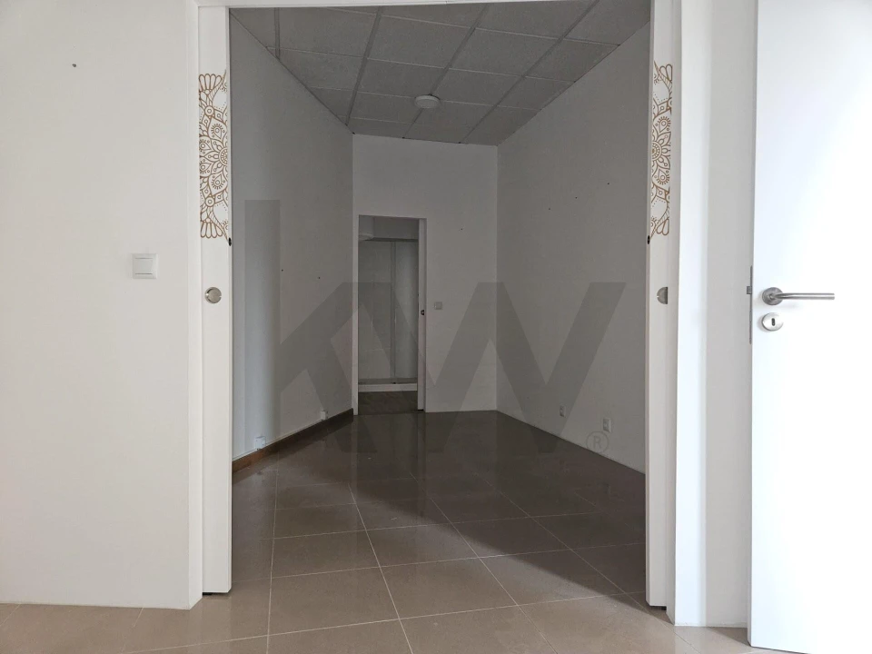 Escritório para Arrendamento em São Martinho do Bispo e Ribeira de Frades Foto 12