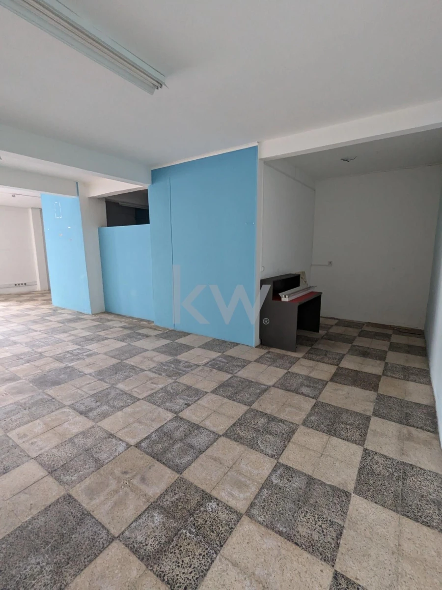 Armazém para Venda em Amora Foto 5