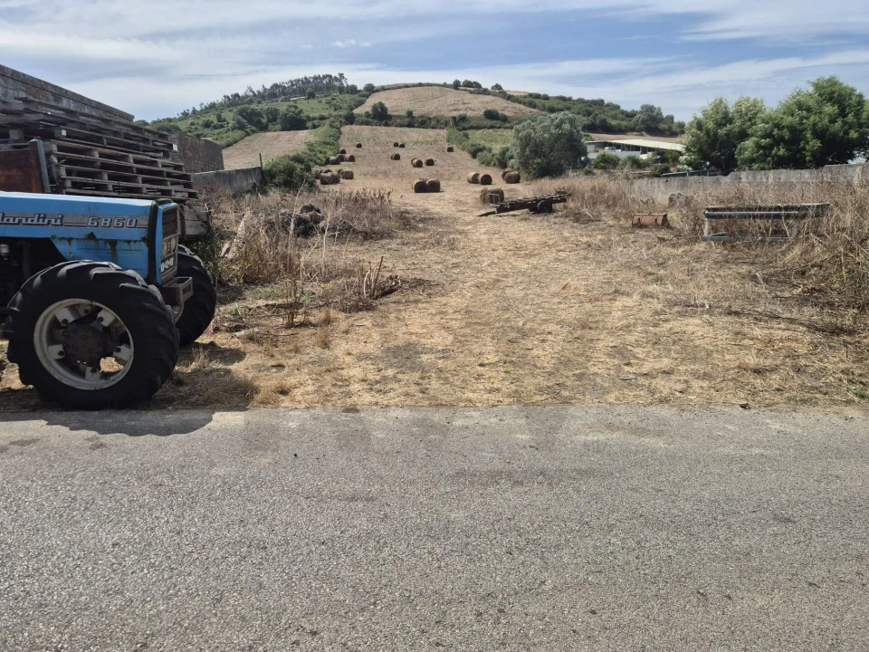 Terreno para Venda em Venda do Pinheiro e Santo Estêvão das Galés Foto 4