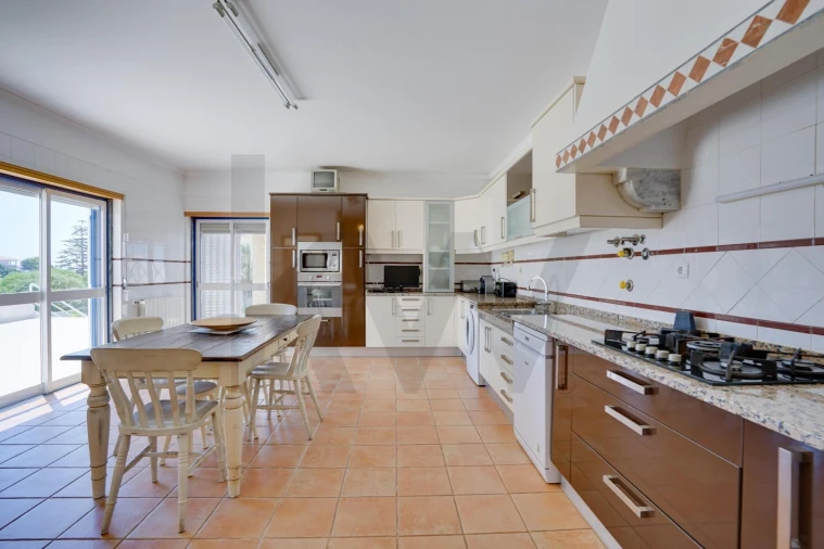 Moradia T5 para Venda em Colares Foto 10