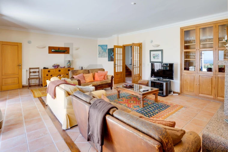 Moradia T5 para Venda em Colares Foto 4