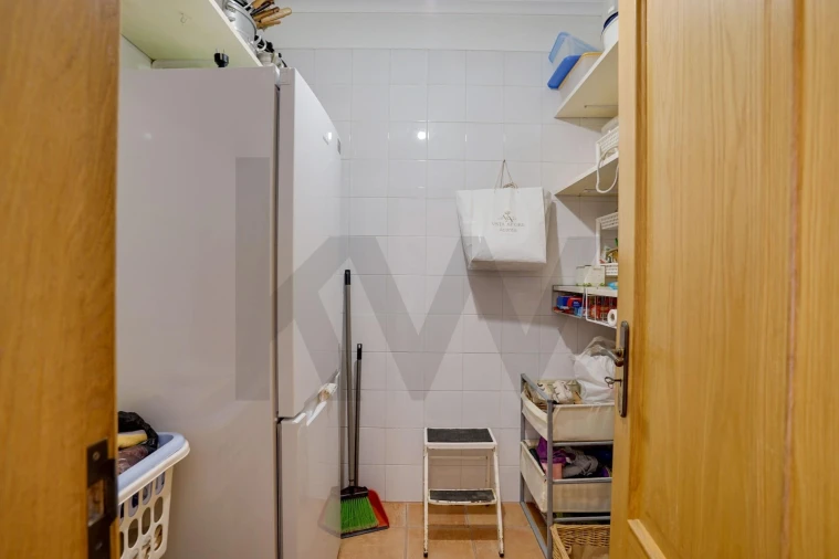 Moradia T5 para Venda em Colares Foto 13