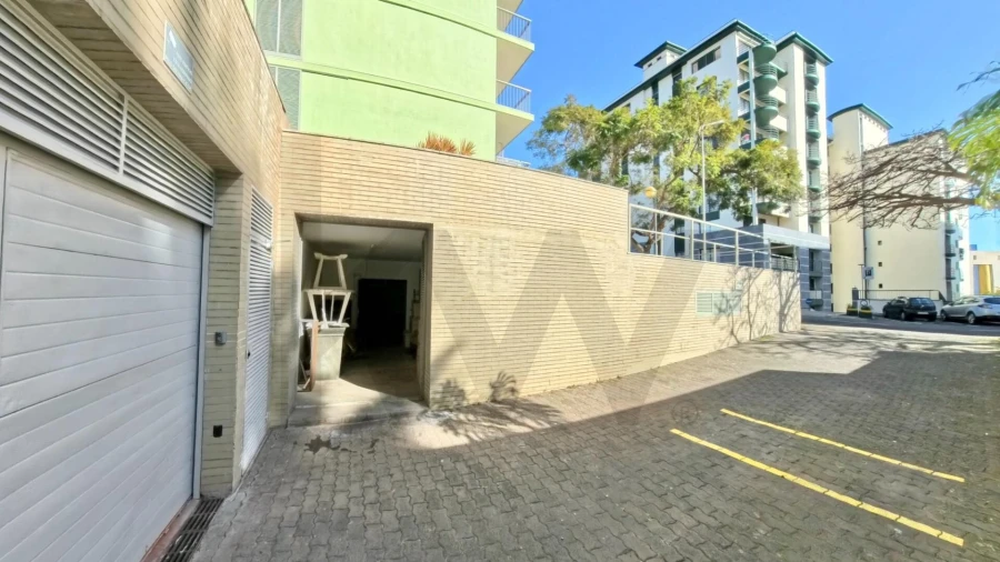 Loja para Venda em Funchal (São Pedro) Foto 17