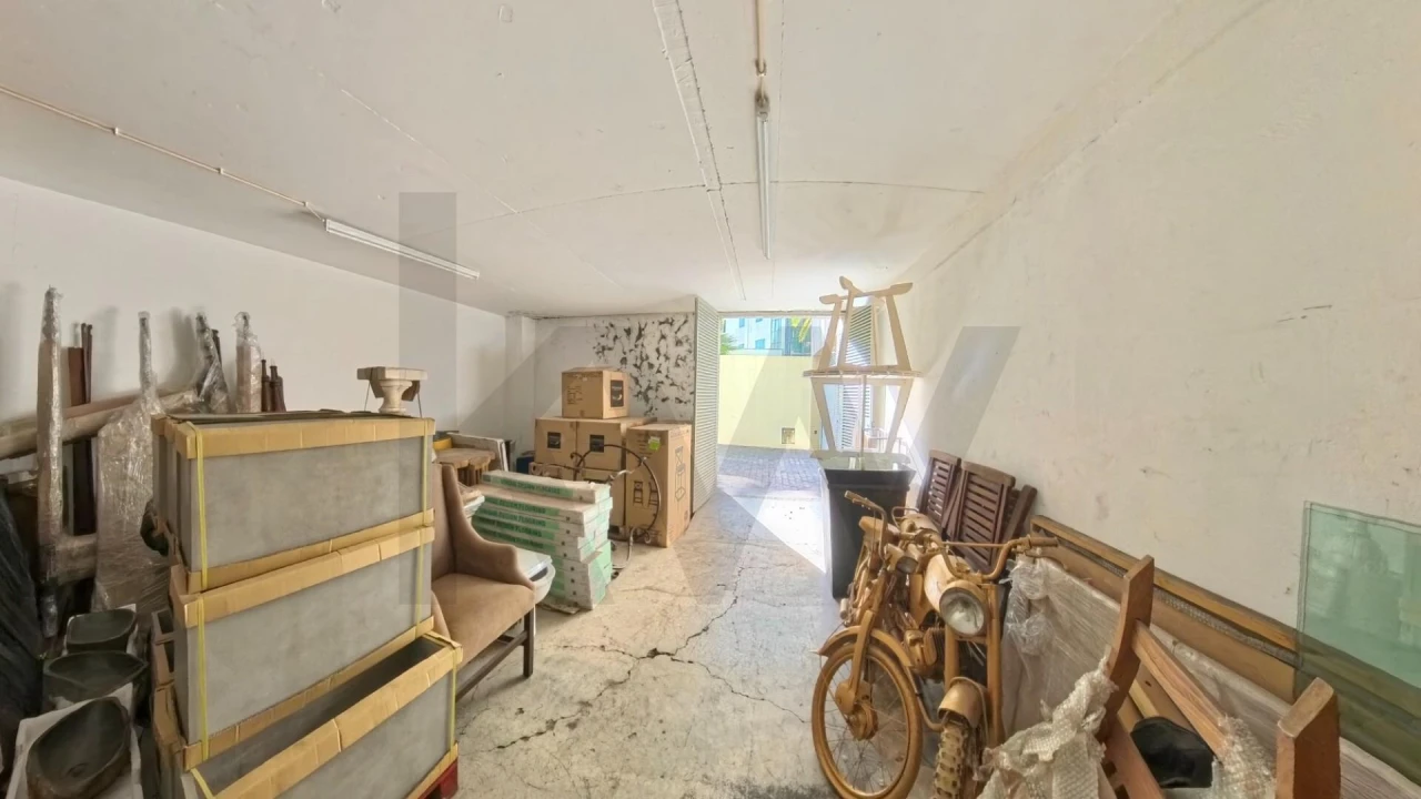 Loja para Venda em Funchal (São Pedro) Foto 18