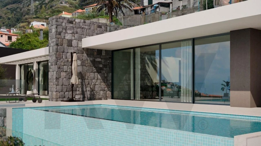 Moradia T4 para Venda em Ribeira Brava Foto 5